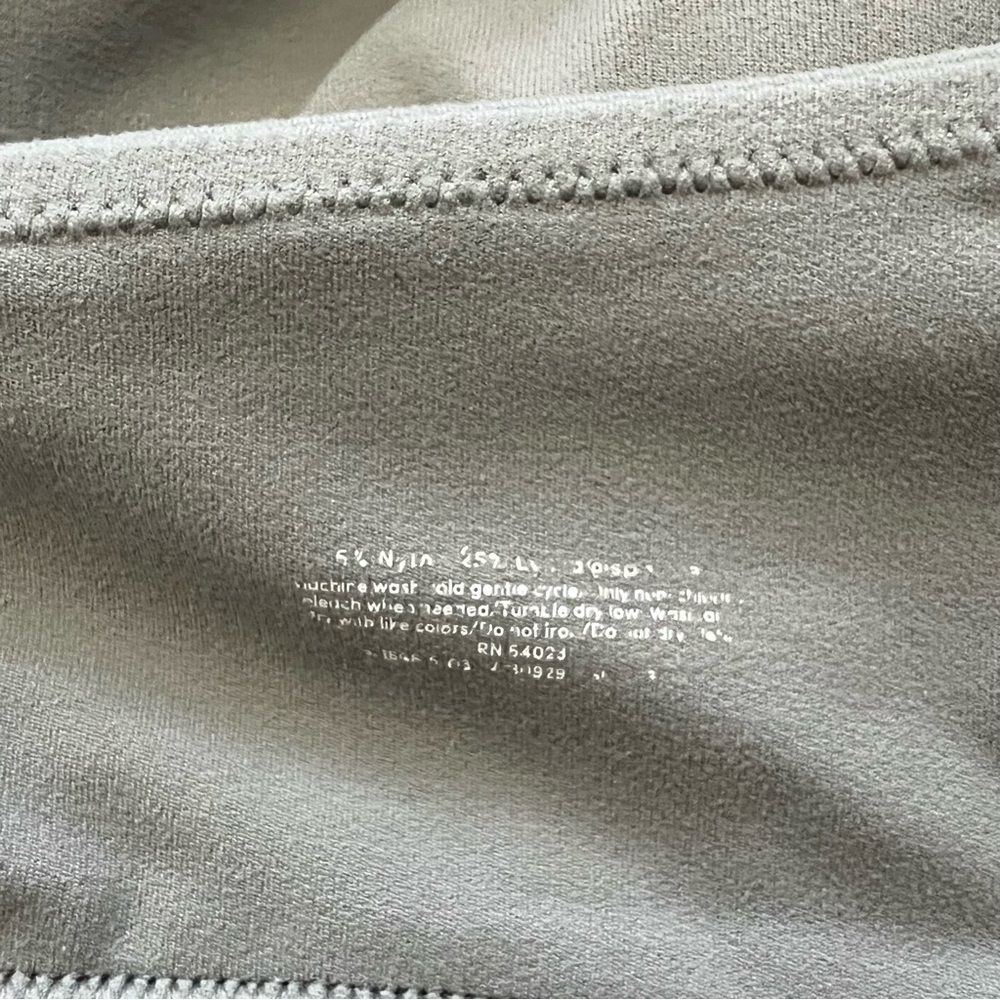 Athleta Gray Seamless Bra for Everyday Comfort - Picture 4 of 4